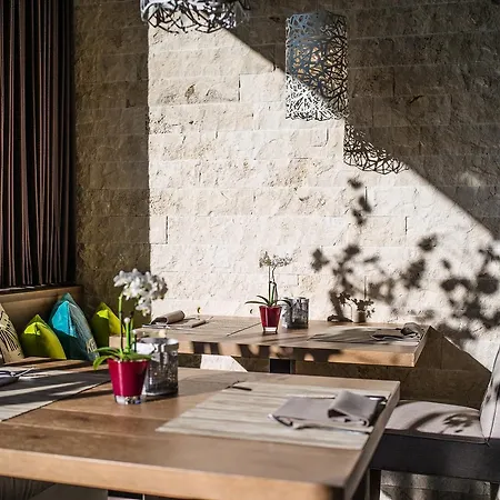 فندق جياردينو لاغو 3*